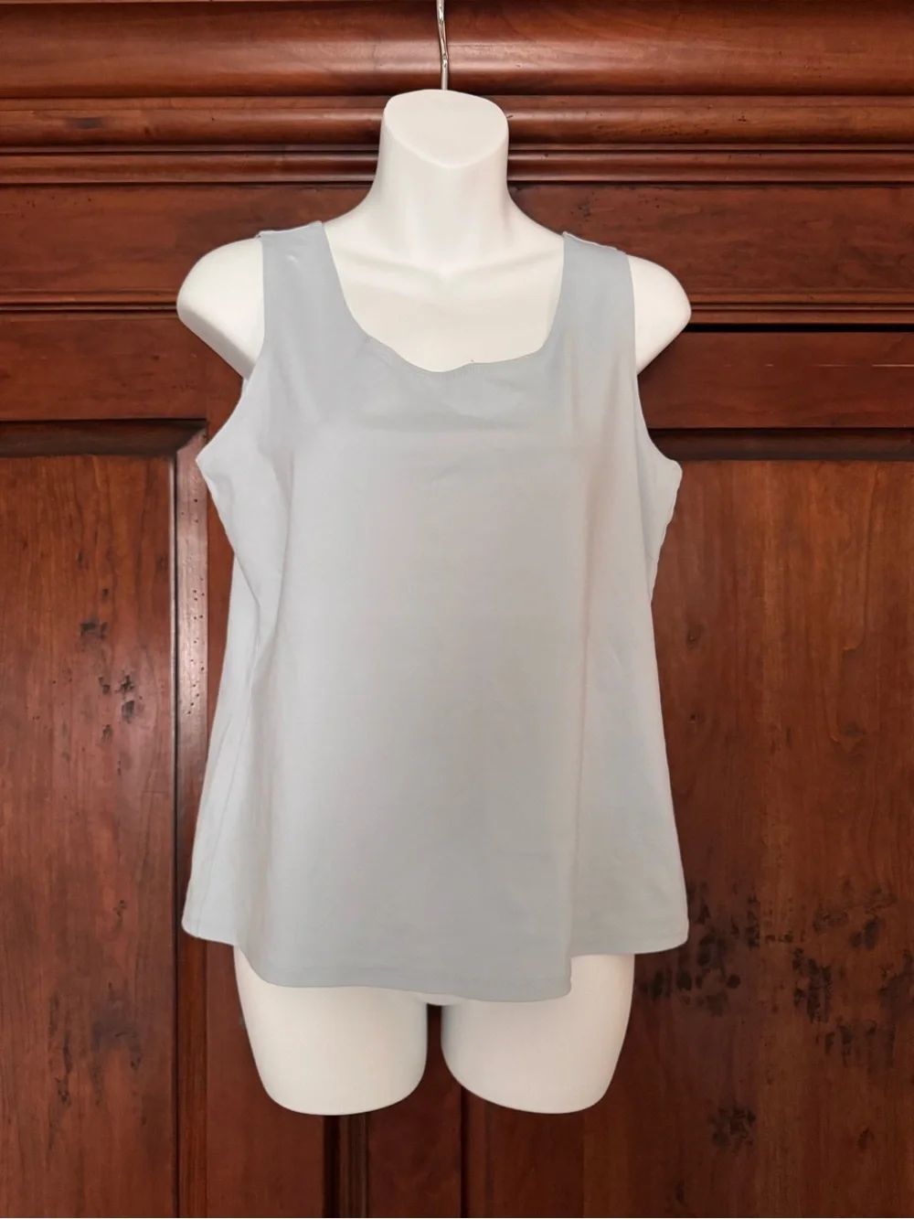 Chico's Light Blue Stretch Basics Essential Tank Top Size 1 (Medium)